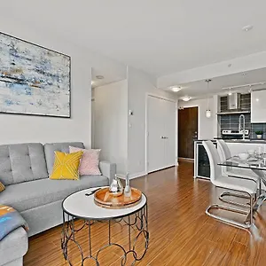 Apartment Luxe 2 Bedroom With Panoramic Views Of, Vancouver