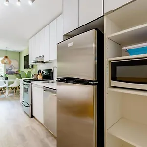 Apartment Hidden Gem: Historical Gastown, Vancouver